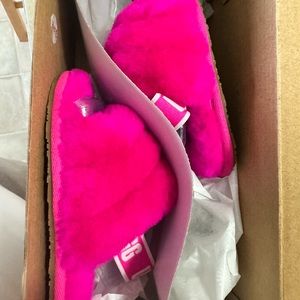 Ugg slide brand new